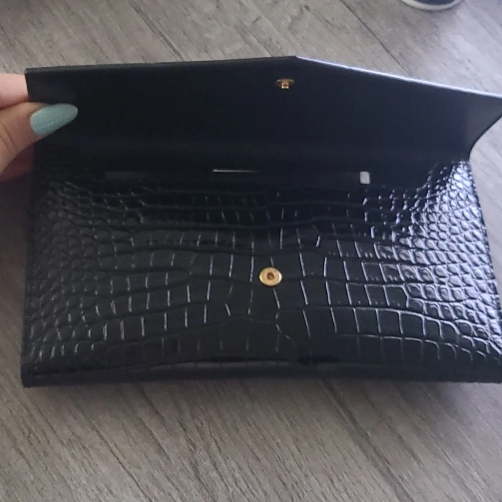 YSL wallet with added chains